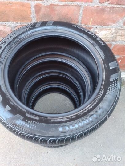 Kumho 975 205/55 R16