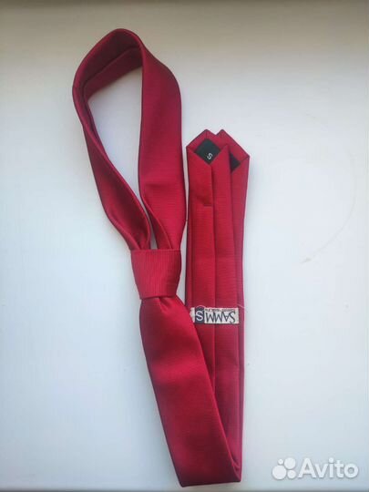 Бабочка красная