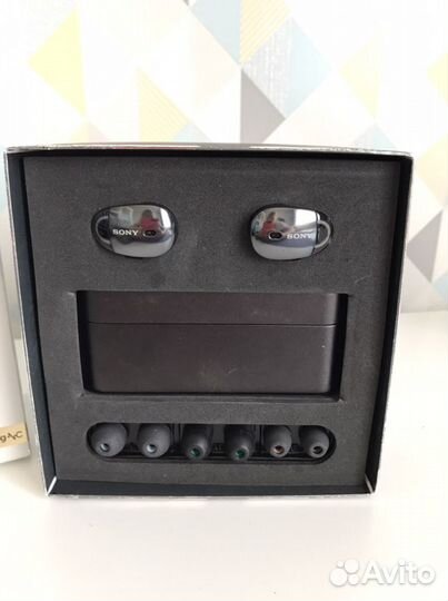 Беспроводные наушники Sony