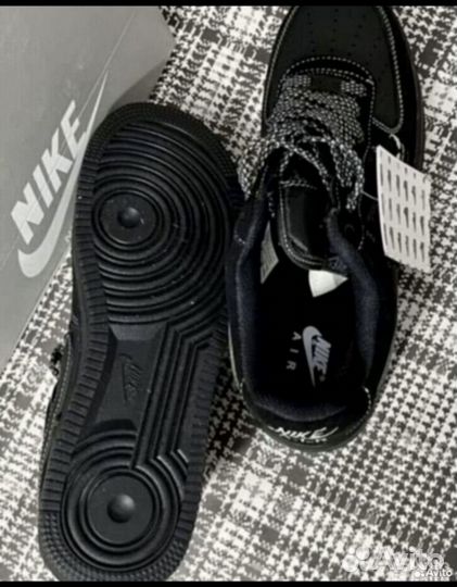 Кроссовки nike venom новые