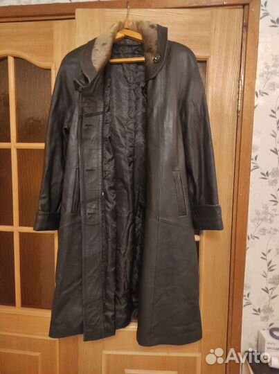 Кожаное женское пальто