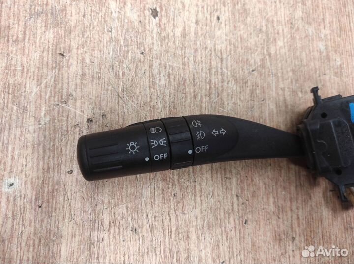 Переключатель поворотов подрулевой Subaru Legacy