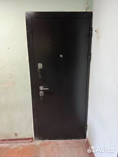 Дверь входная 3-х контурная