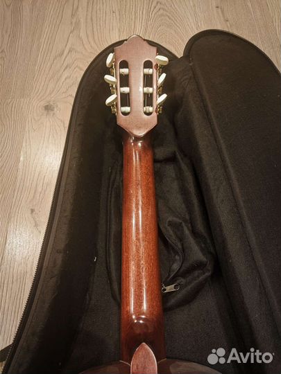 Классическая гитара Cremona