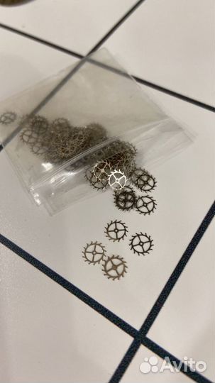 Часовые детали для рукоделия. Советские часы