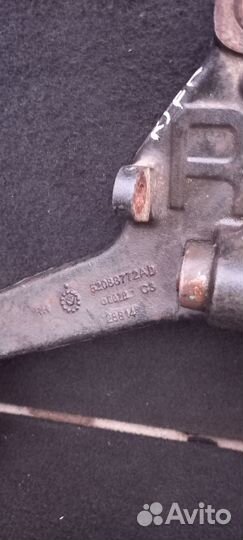 Рычаг передний нижний Jeep Cherokee (Liberty) KJ