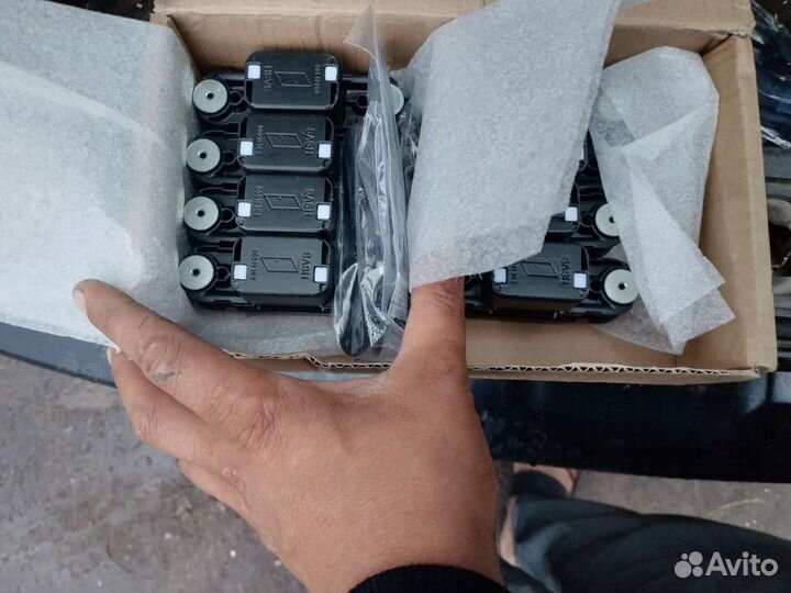 Скрытые дверные петли