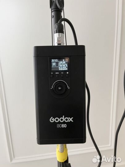 Godox S60 осветитель светодиодный фокусируемый