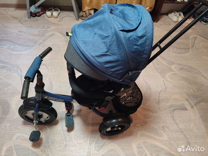 Детский трехколесный велосипед с ручкой