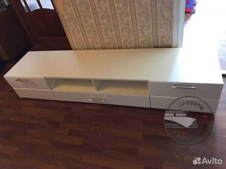 Тумба под телевизор