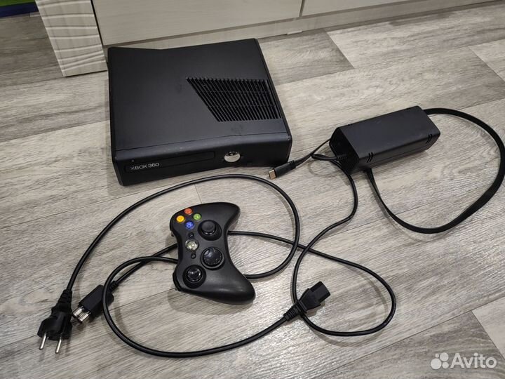 Xbox 360 Slim / 3шт и Nintendo lite