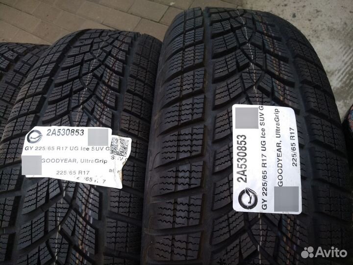 Goodyear UltraGrip Ice SUV 225/65 R17 102T