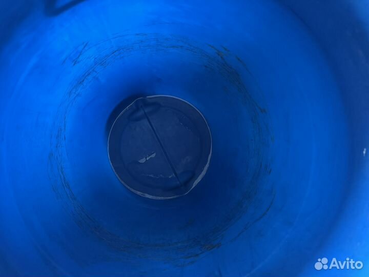 Бочки пластиковые бу, 65литроа