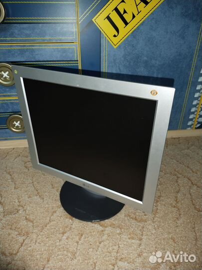Монитор LG flatron L1730S