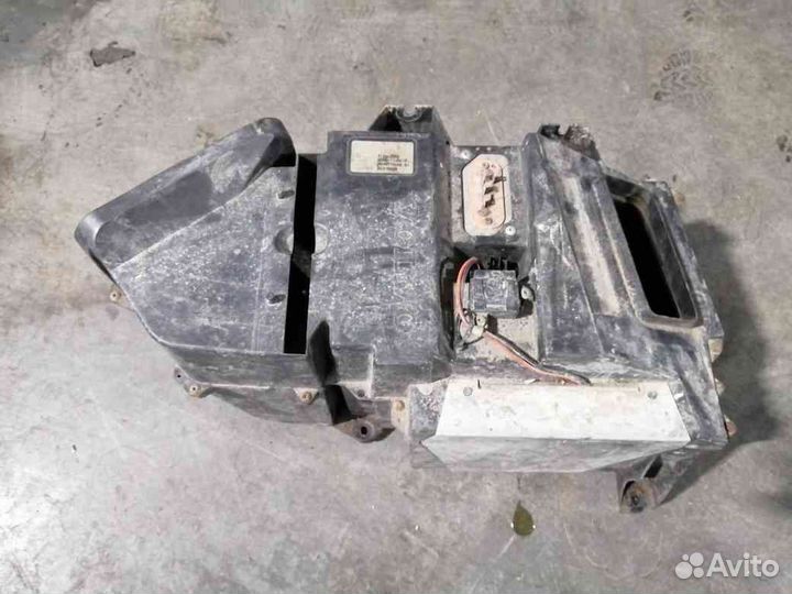 Корпус отопителя volvo VNL спальника