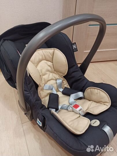 Автолюлька Inglesina Huggy Multifix