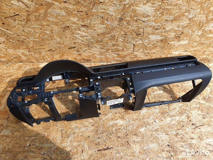 Панель передняя салона (торпедо), Volkswagen Passat CC 2009