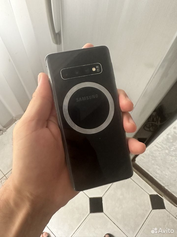 Samsung Galaxy S10, 6/128 ГБ