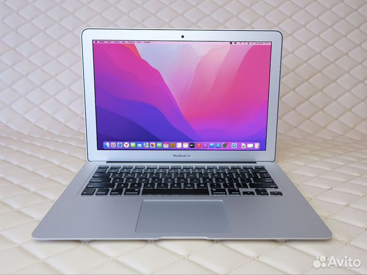 Продам Apple MacBook Air 13 (2017) 8/128 Гб