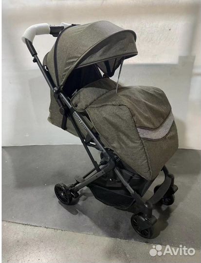Коляска новая