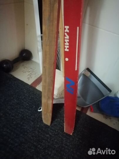 Беговые лыжи с ботинками, без палок