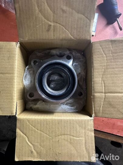 Ступичный подшипник Land cruiser prado120