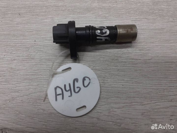Датчик положения коленвала Toyota Aygo