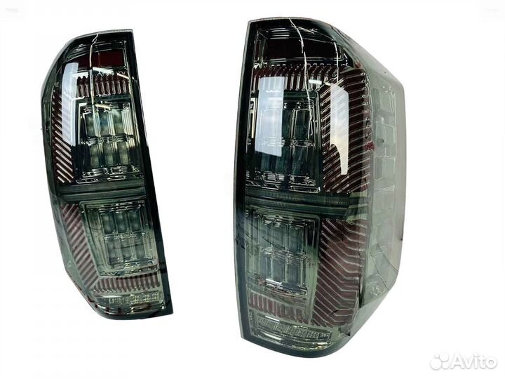 Стоп - сигналы Toyota Tundra (XK50) C0764