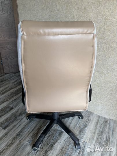 Компьютерное кресло