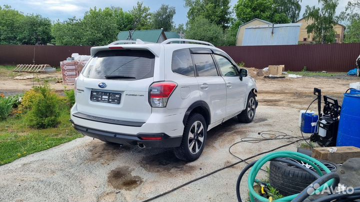 Subaru Forester 2.0 CVT, 2017, битый, 105 000 км