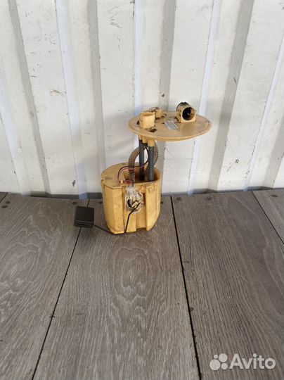 Топливный насос 77010-02020 Toyota