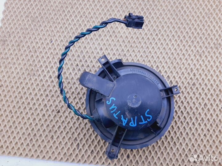 Вентилятор печки Dodge Stratus