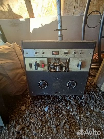 Катушечный магнитофон