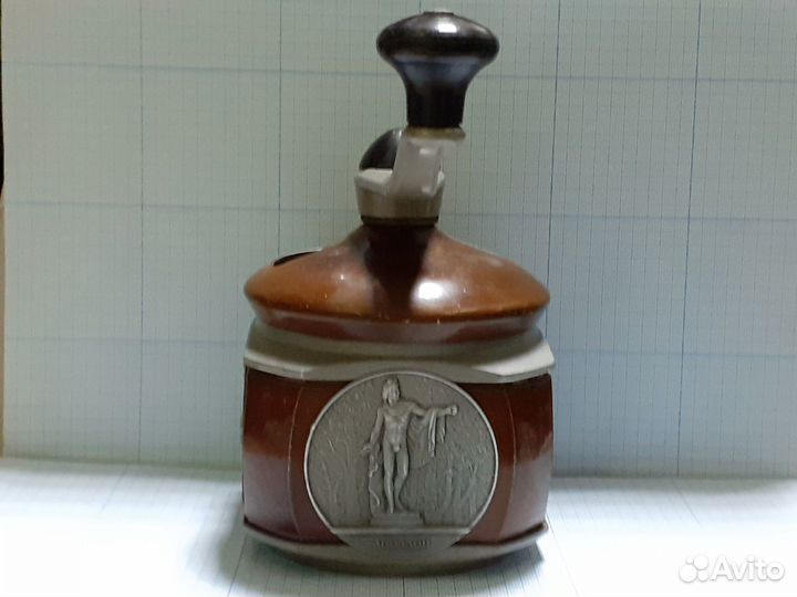 Скульптура летнего сада мельница перечница кофемол