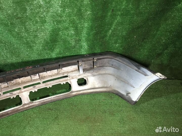 Бампер передний рест Mazda Familia BG Белый царапи