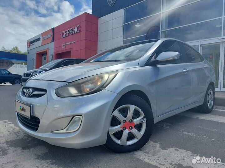 Hyundai Solaris 1.6 AT, 2011, 242 263 км