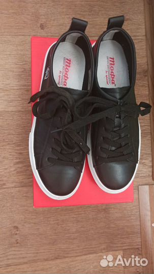 Продаю кеды