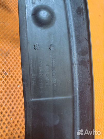 Пыльник крыла Audi Q7 4L BHK 2009