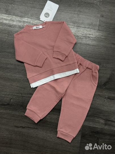 Новый комплект одежды для девочки 86