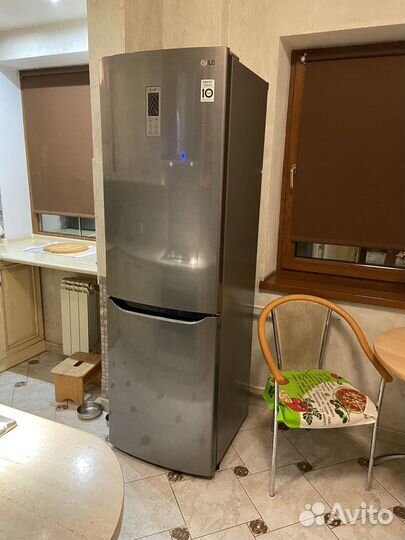 Отдам бесплатно холодильник самовывоз