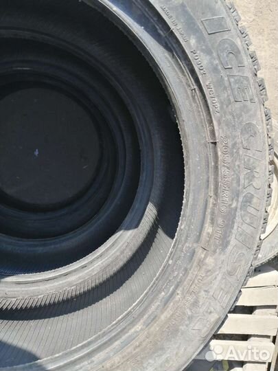 Bridgestone Ice Cruiser 7000 205/55 R16
