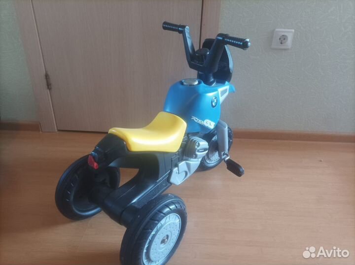 Детский трехколесный велосипед bmw