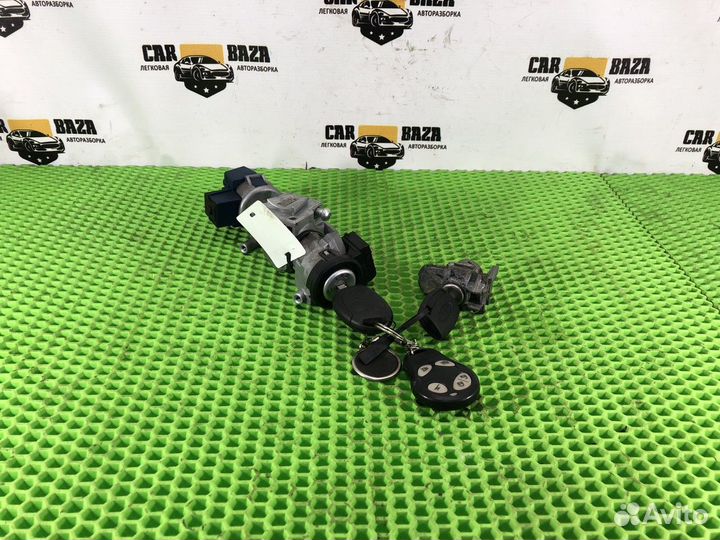 Замок зажигания с ключом