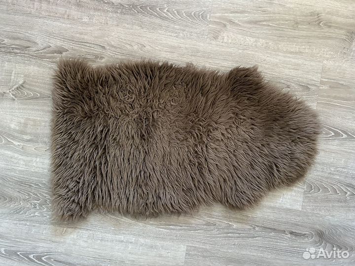 Коврики, овечья шкура, шторы