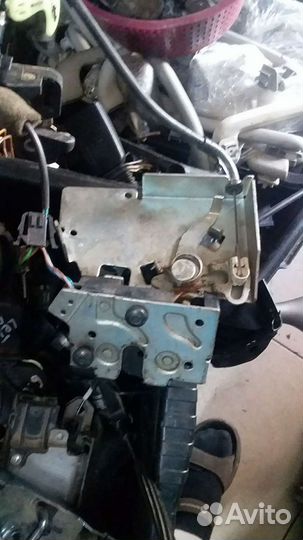 Ford mondeo 3 замок крышке богажника