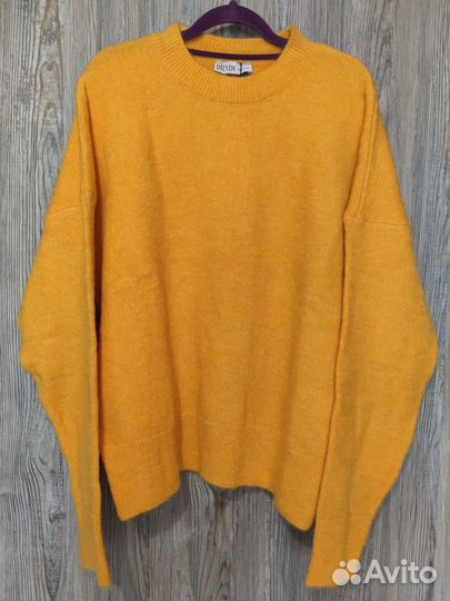Свитер новый ярко-желтый, теплый