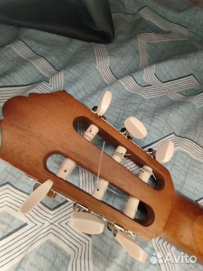 Гитара yamaha C40