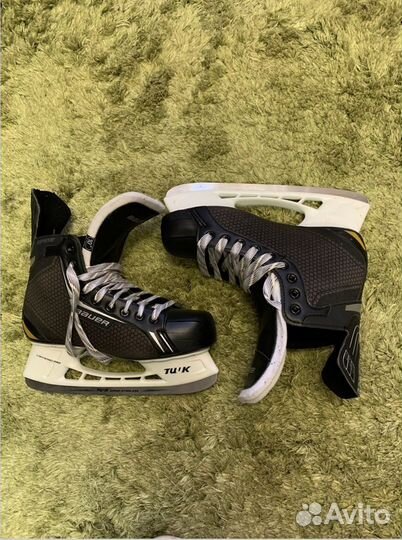 Коньки доя хоккея с шайбой