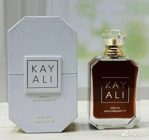 Kayali Deja Vu White Flower 57
