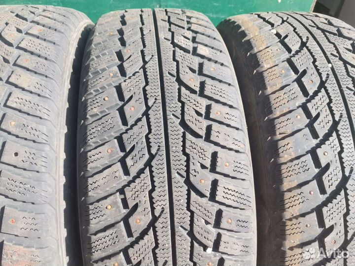 Kumho I'Zen RV Stud KC16 225/65 R17 106T